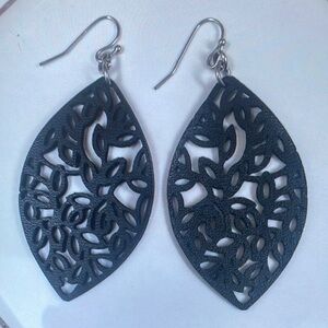 Elegant Black Leaf Earrings